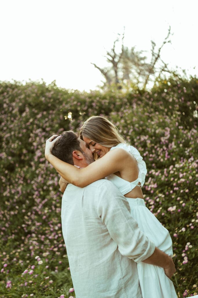 Phoenix area engagement photographer capturing editorial inspired engagement portraits in lush Mesa Arizona location