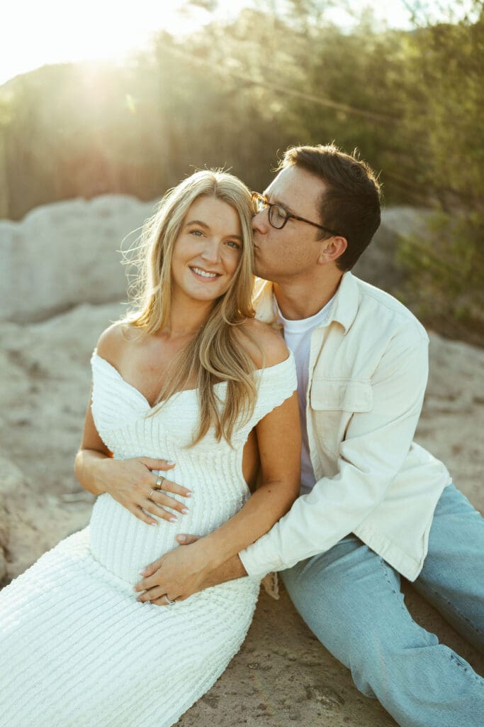 Arizona maternity photographer capturing a romantic riverside maternity session at the Salt River near Phoenix Arizona.